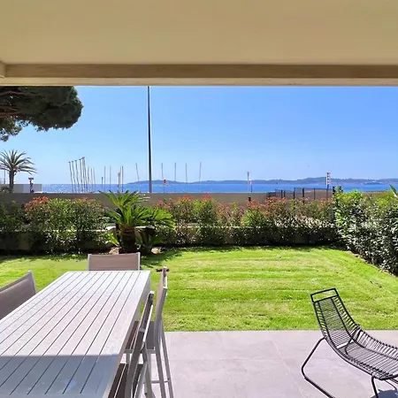 Apartment Bright T3 With Pool And Sea View *