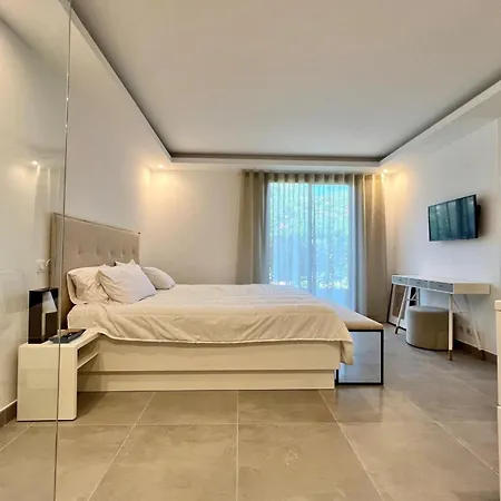 Apartment Bright T3 With Pool And Sea View
