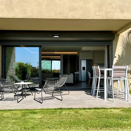Bright T3 With Pool And Sea View *
