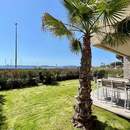 Bright T3 With Pool And Sea View